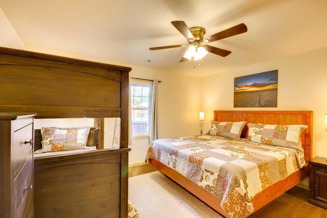 Cozy Bryson City Cabin 5 Miles To Downtown! 외부 사진