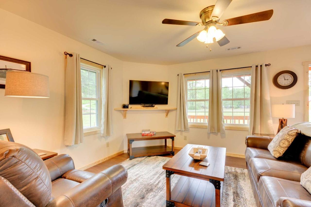 Cozy Bryson City Cabin 5 Miles To Downtown! 외부 사진