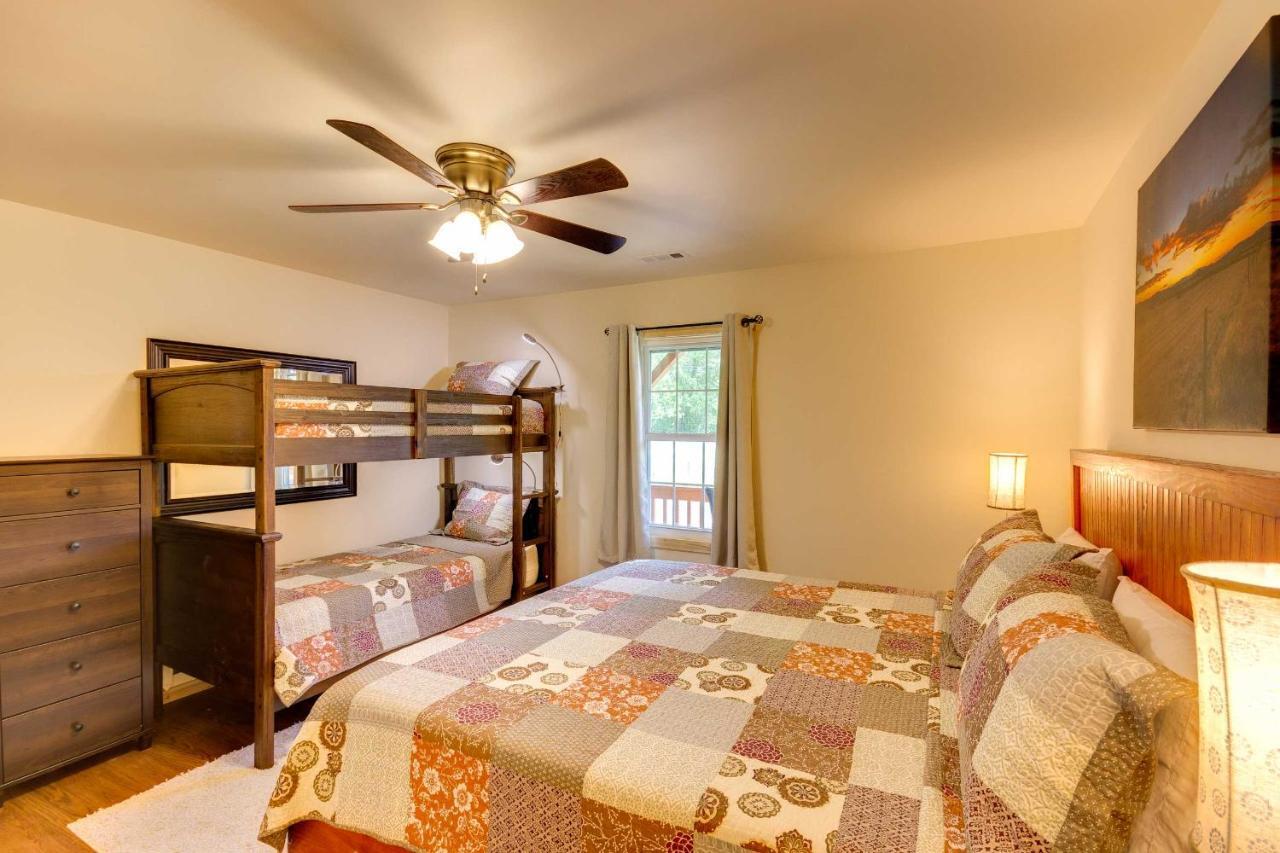 Cozy Bryson City Cabin 5 Miles To Downtown! 외부 사진